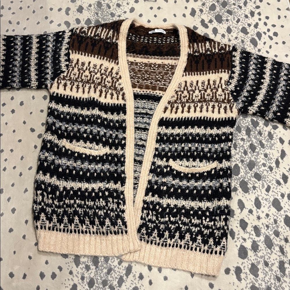 Zara Black and Brown Knit Sweater